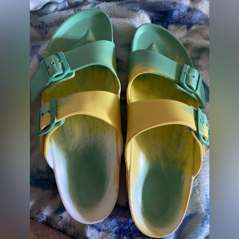 Birkenstock Pool Slides & Thongs sz10